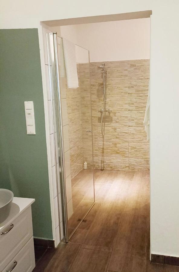 3 Bedrooms With Ensuite Bathrooms Wina Bagian luar foto